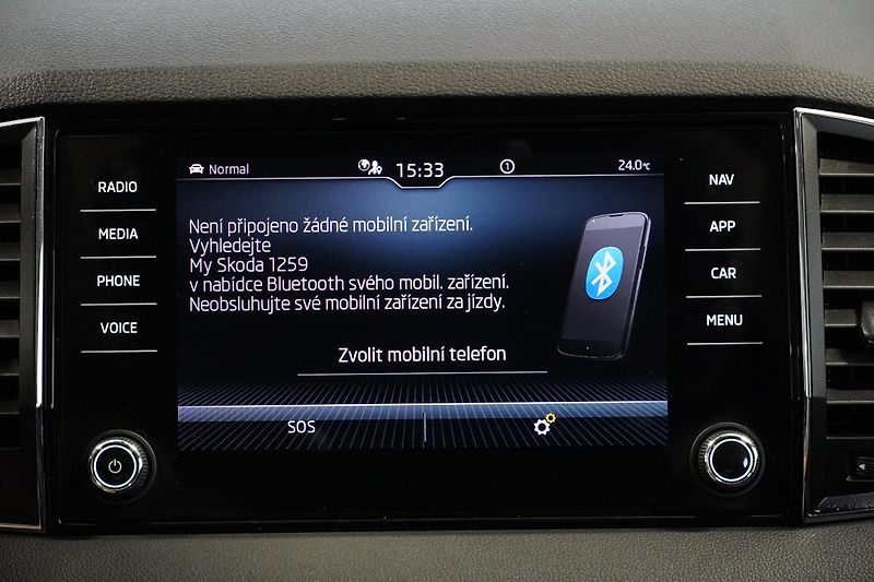 Škoda Karoq 2.0TDI,4x4,DSG,ČR,1.MAJ,TAŽNÉ - fotka 29 z 36