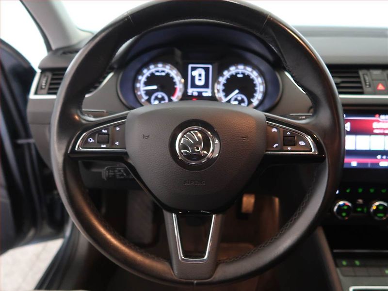 Škoda Octavia (2018) Style Plus 2.0 TDI, Navi - fotka 14 z 14