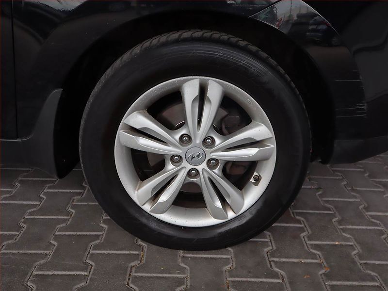 Hyundai ix35 (2013) 2.0 CRDi, 4X4, Tempomat - fotka 14 z 22