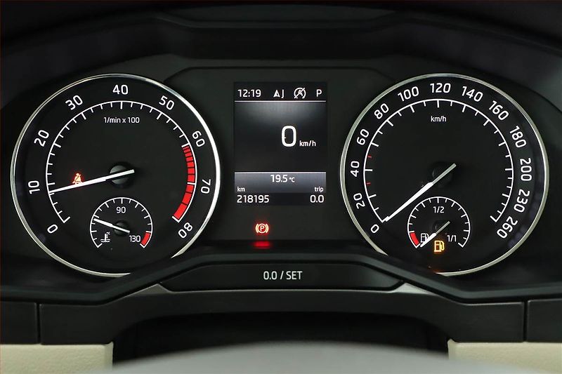 Škoda Superb (2017) Style 2.0 TSI, Automat, Kůže - fotka 15 z 21