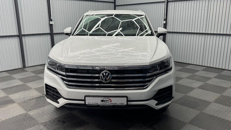 Volkswagen Touareg (2020) - fotka 2 z 27