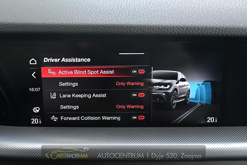 Alfa Romeo Stelvio 2.2 Diesel 16V 154kW VELOCE Q4 - fotka 42 z 53