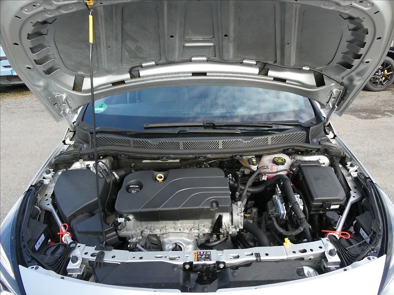 Opel Astra 1,4 i 74kW 2x kola, serviska - fotka 31 z 39