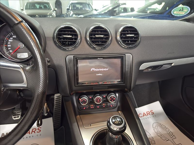 Audi TT 2,0   T211HP FL 3xS-LINE TOP - fotka 10 z 29