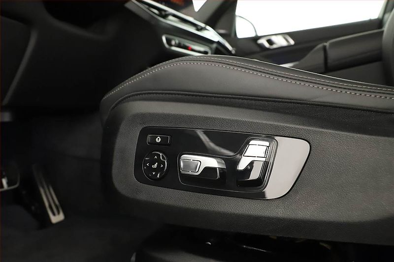BMW X5 (2025) xDrive40i, M PAKET, DPH - fotka 25 z 30