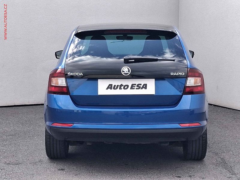 Škoda Rapid (2015) 1.2 TSi, Sport, bixen, panor - fotka 5 z 18