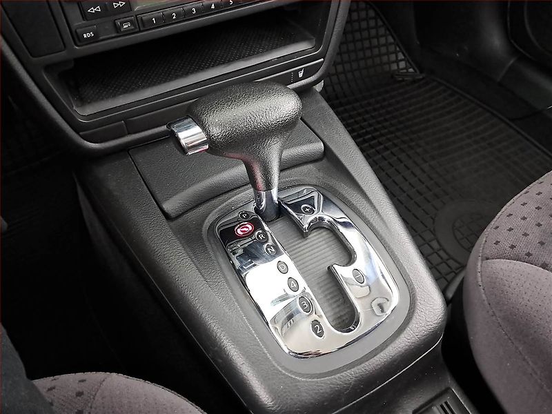 Volkswagen Passat (1999) 1.8 T, Automat, Serv.kniha - fotka 13 z 15