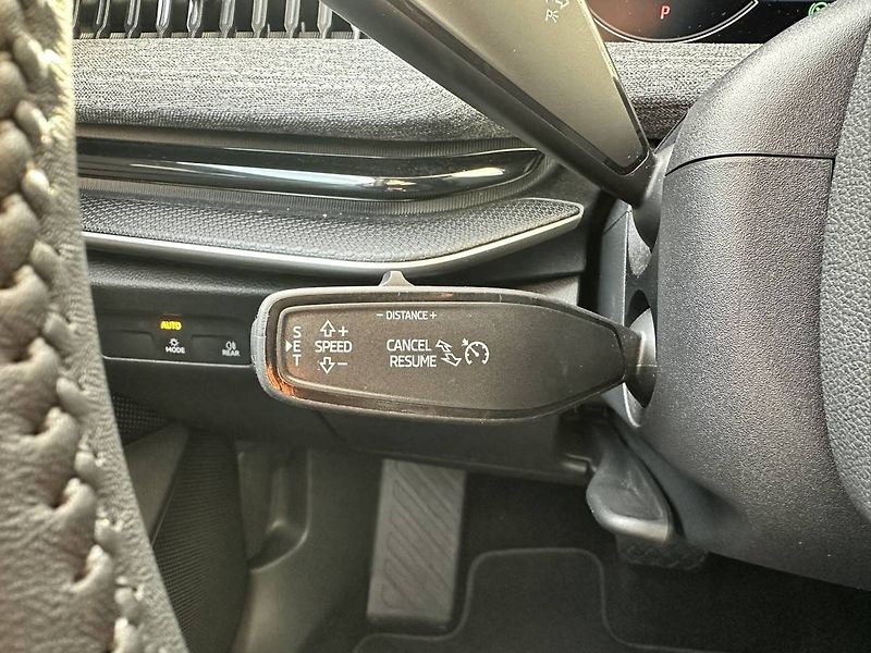 Škoda Superb Combi Selection 2.0TDI 110kW D - fotka 11 z 32