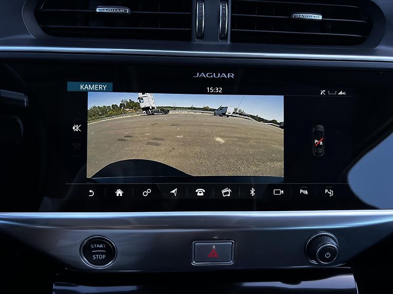 Jaguar I-Pace EV400 AWD S 90kWh SOH 92% - fotka 16 z 27