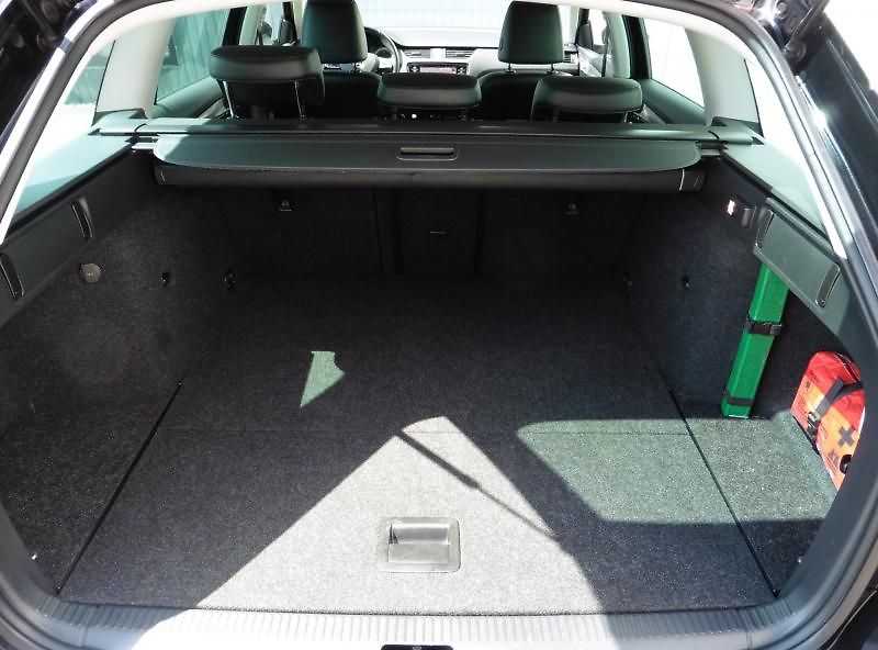 Škoda Octavia III Combi 2.0 TDi Style 1.maj. - fotka 8 z 16