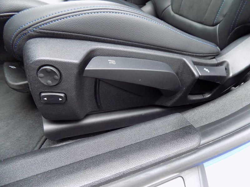 BMW Řada 3 (2020) 320d/xDrive/M-Sport/Full-LED/ - fotka 21 z 47