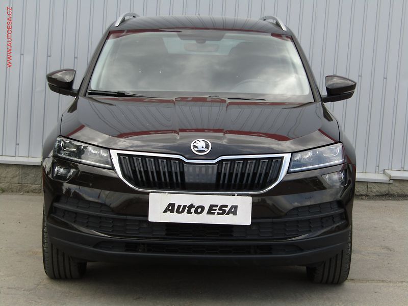 Škoda Karoq (2019) 1.6 TDi, 2.maj,ČR, Style - fotka 2 z 21