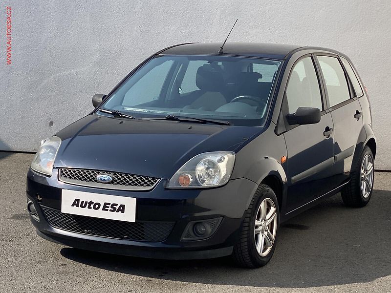Ford Fiesta (2007) 1.3i, ČR, AC - fotka 3 z 14