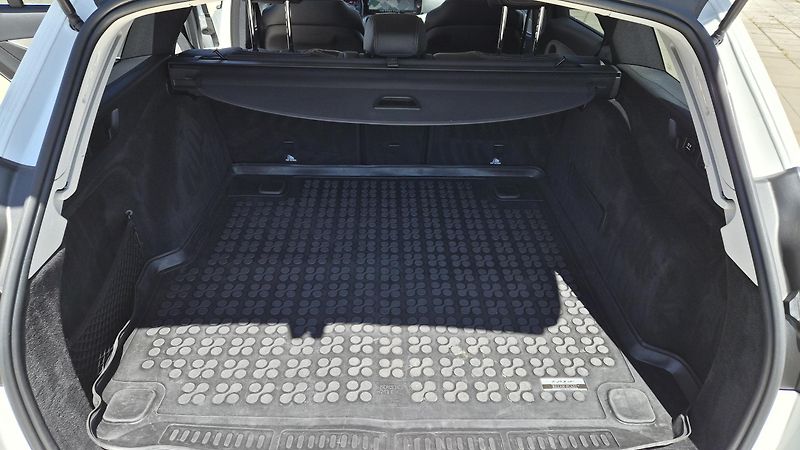 Mercedes-Benz Třídy E 350d 4Matic Exclusive - fotka 16 z 21