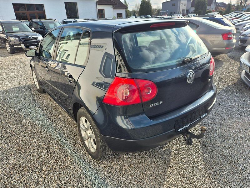 Volkswagen Golf (2005) 1.6 MPI Trend - fotka 7 z 30