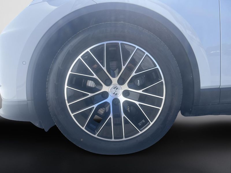 Porsche Macan 4 - fotka 14 z 24