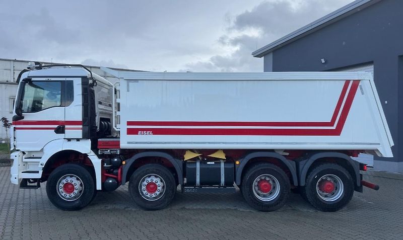 MAN TGS (2023) 35.430 8x4 S1 EURO 6 - fotka 4 z 21