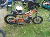 Závody Socialistik Dragster.