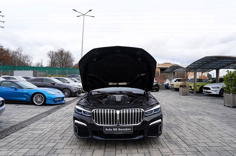 BMW Řada 7 750 Ld xDrive/Laser/M paket/ČR - fotka 9 z 50