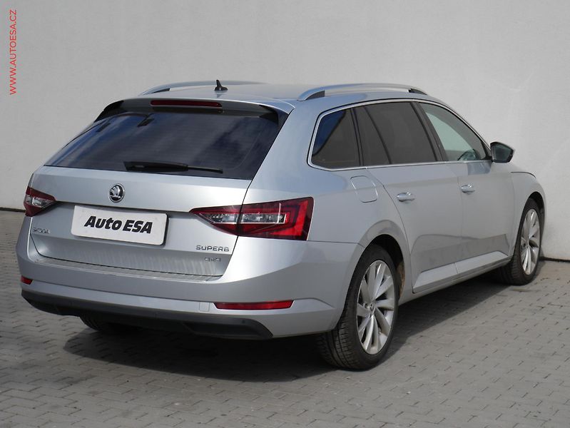 Škoda Superb (2018) 2.0 TDi 4x4, ČR, Style, DSG - fotka 4 z 21