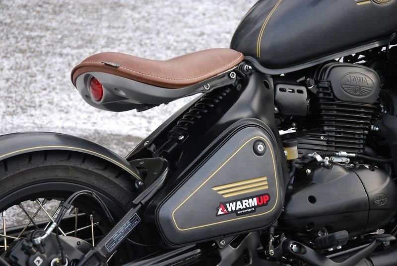 Jawa Perak (2026) 350 CL BLACK - fotka 3 z 25