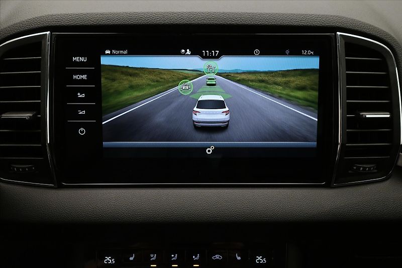 Škoda Karoq 1,5 TSI 110 kW DSG STYLE Záruk - fotka 19 z 32