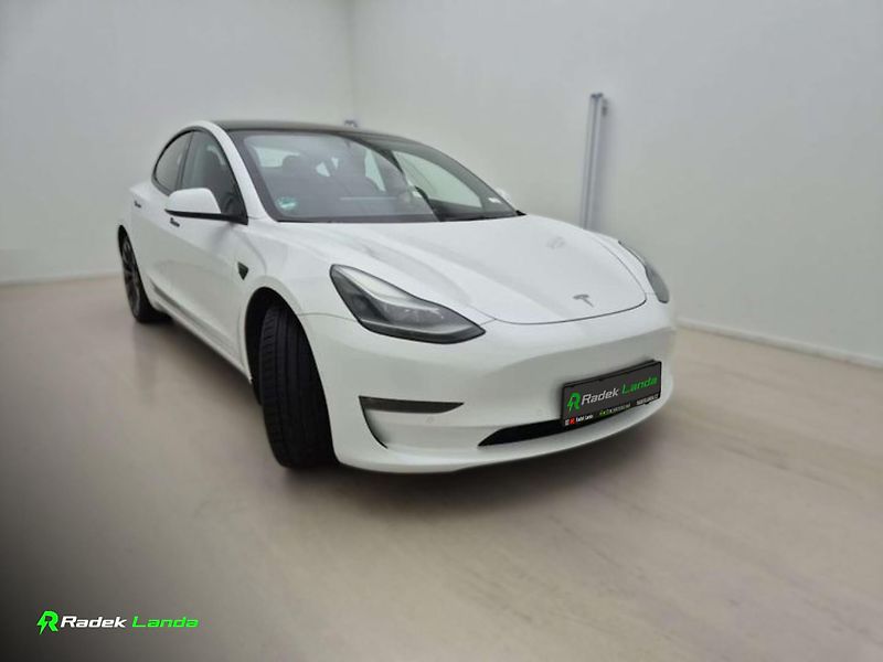 Tesla Model 3 (2022) FSD, AMD Ryzen, AWD - fotka 2 z 13