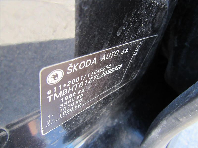 Škoda Octavia 1,6 TDI 77kW Combi - fotka 26 z 27