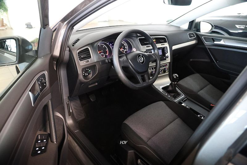 Volkswagen Golf Variant (2016) 1.6TDI 4x4 TOP STAV VW - fotka 11 z 24