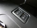 Land Rover Defender (2026) 110 X-Dynamic SE P425          - náhled 35