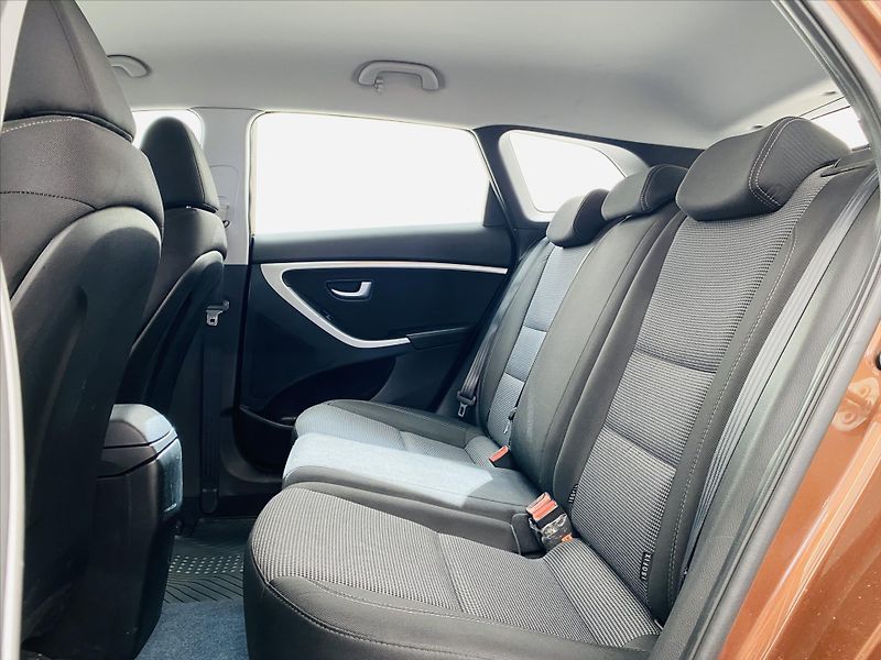 Hyundai i30 1,4 CVVT 73kW - fotka 6 z 23