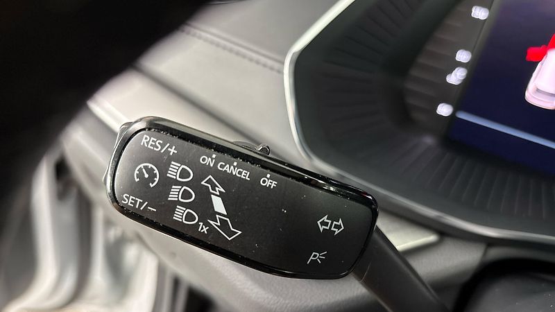 Škoda Octavia 2.0 TDI Ambition Combi - fotka 14 z 24