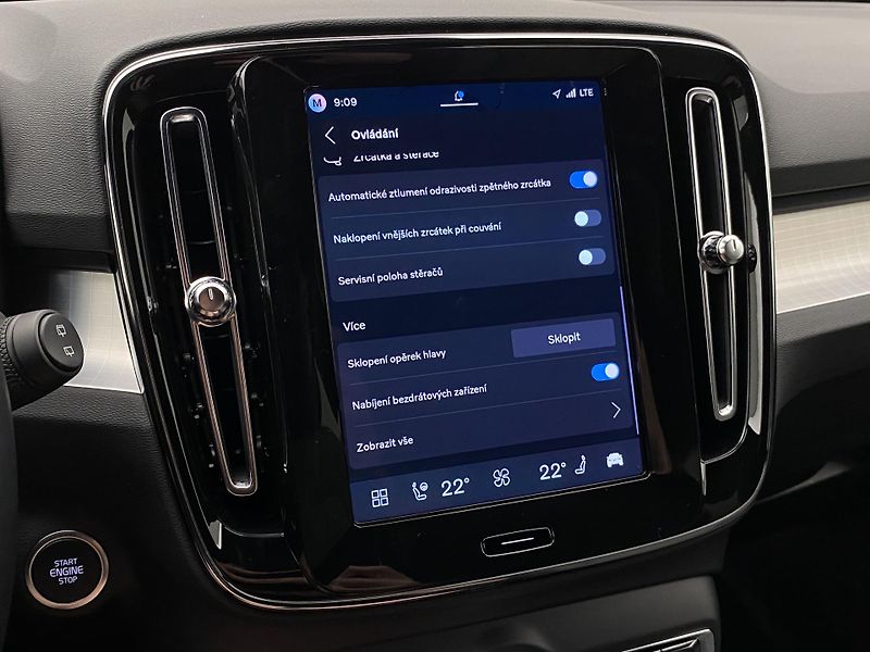 Volvo XC40 B3 DARK PLUS AUT CZ - fotka 49 z 56