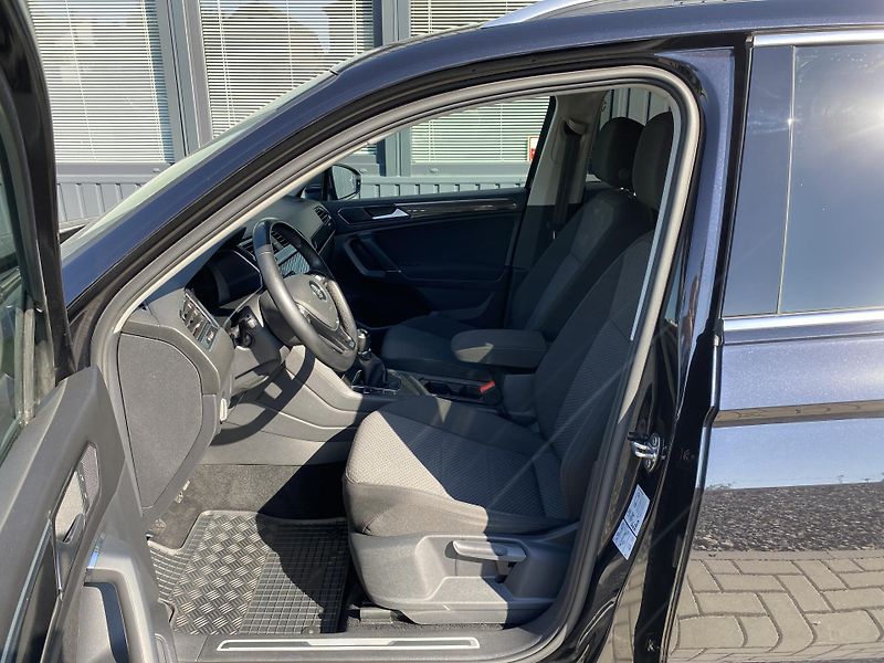 Volkswagen Tiguan Allspace 1.4TSI 110KW -ALLSPACE- DPH - fotka 15 z 47