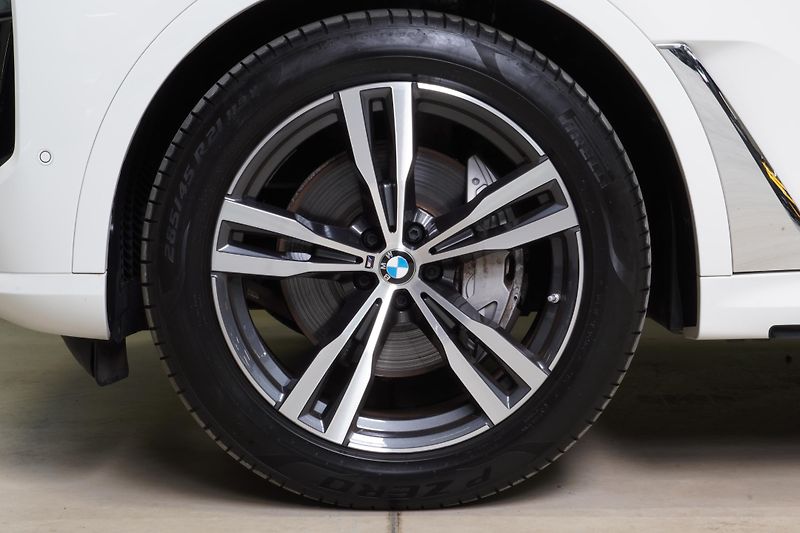 BMW X7 Xdrive40d,Mpaket,ČR,DPH,Tažné - fotka 15 z 40