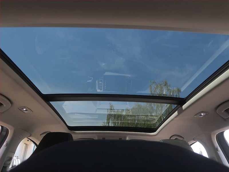 Škoda Karoq (2018) 2.0 TDI - fotka 15 z 19