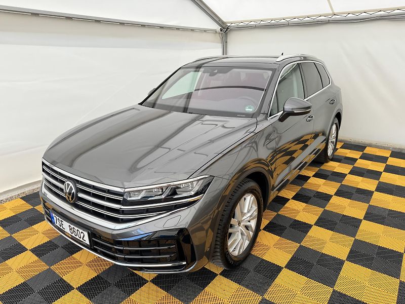 Volkswagen Touareg 3.0Tdi*1-MAJ*DPH*ELEGANCE* - fotografie inzerátu