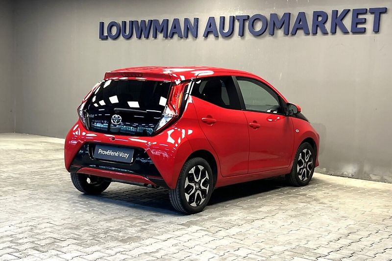 Toyota Aygo 1.0 VVT-i AT Style - fotka 2 z 15