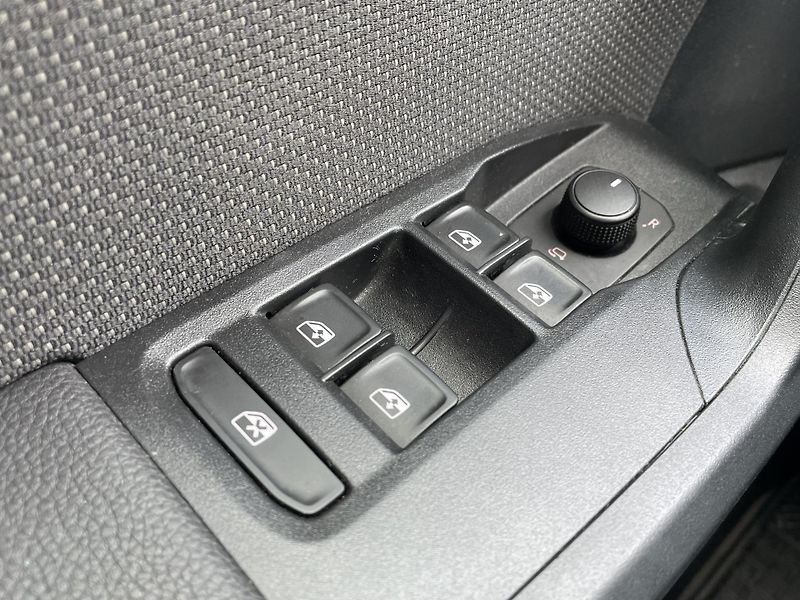 Seat Arona XCELLENCE 1.0 TSI 85 kW  - fotka 20 z 25