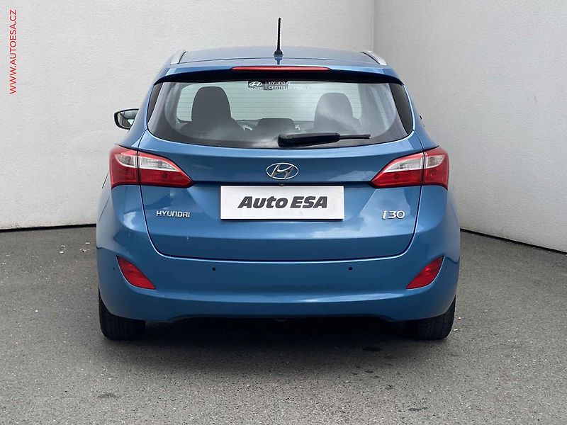 Hyundai i30 (2014) 1.6i, ČR, AT, temp. - fotka 5 z 17