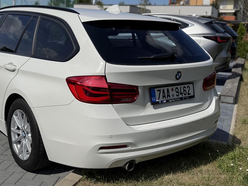 BMW Řada 3 (2018) 318i 100 kw / automat - fotka 4 z 17