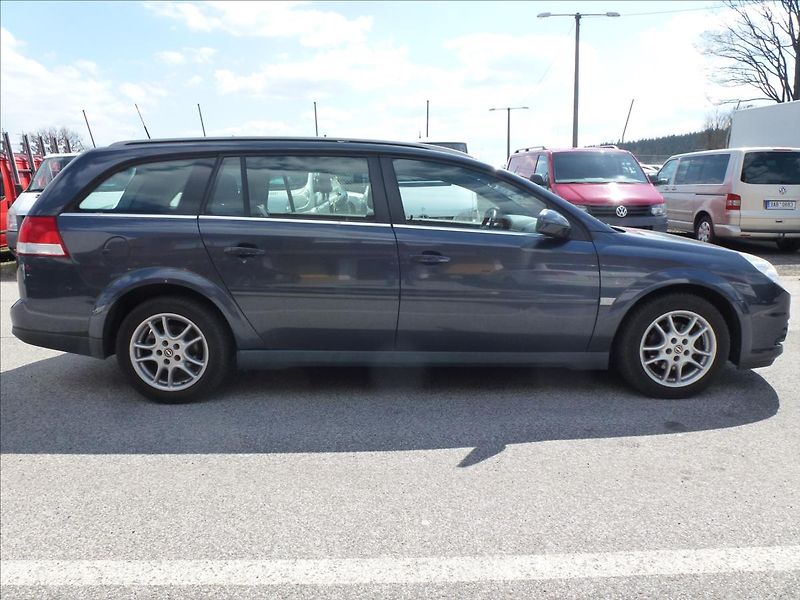 Opel Vectra 1,9 CDTi Wagon Station - fotka 6 z 44