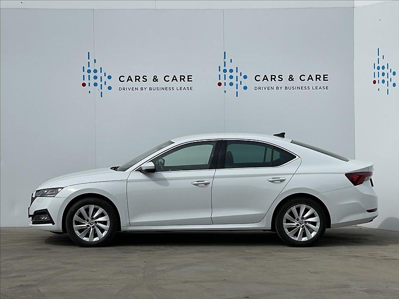 Škoda Octavia 2,0 TDI DSG Style MatrixLED - fotka 2 z 22