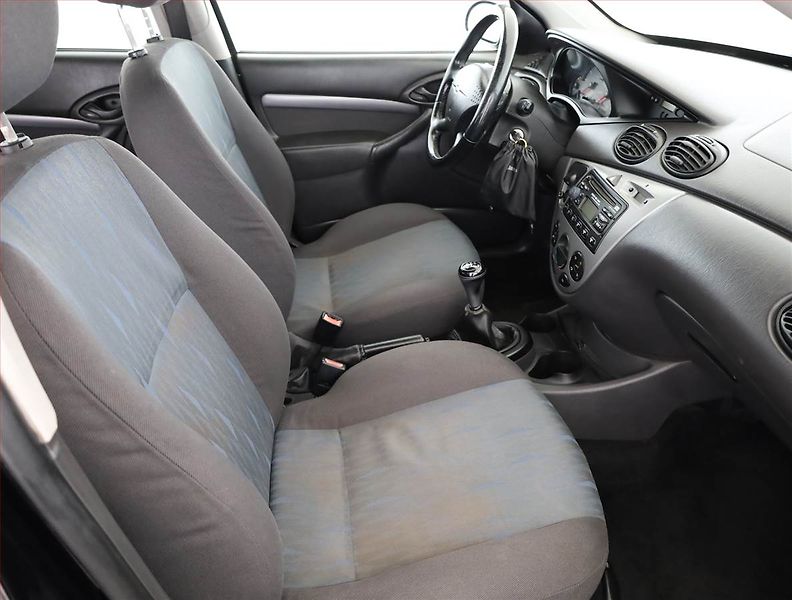 Ford Focus (2002) 1.6 16V, nová STK, Klima - fotka 7 z 14