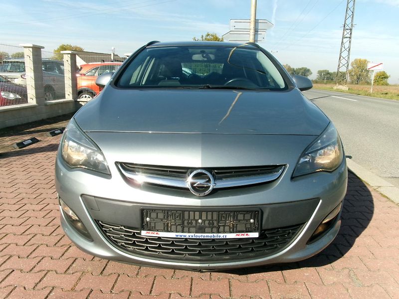 Opel Astra (2014) 1,4T KLIMA VÝHŘEV BT TEMP - fotka 4 z 25
