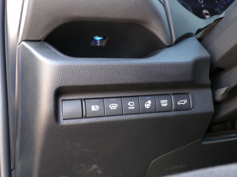 Toyota RAV4 2.5 HSD e-CVT AWD GR-Sport - fotka 16 z 25
