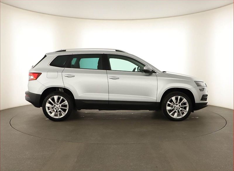 Škoda Karoq (2019) Ambition 1.0 TSI, Automat - fotka 6 z 18