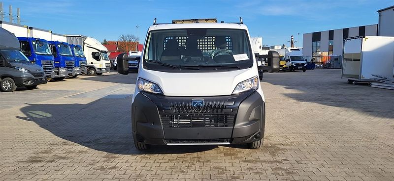 Peugeot Boxer (2026) 2.2, 140k, Valník, Tažné - fotka 3 z 6