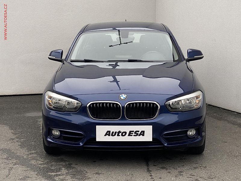 BMW Řada 1 (2015) 1.5i 118i, Sport Line, AT - fotka 2 z 20