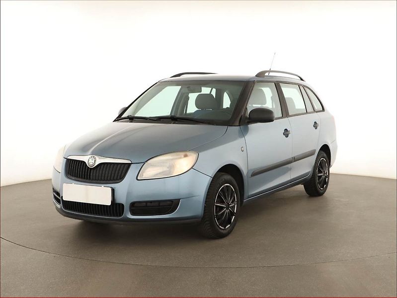Škoda Fabia (2008) 1.2 12V, po STK, jezdí výborně - fotka 2 z 11